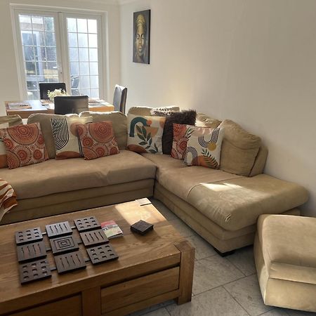 City Reach Retreat Spacious 4Bed House Startford Maryland Great Transport Links Лондон Экстерьер фото