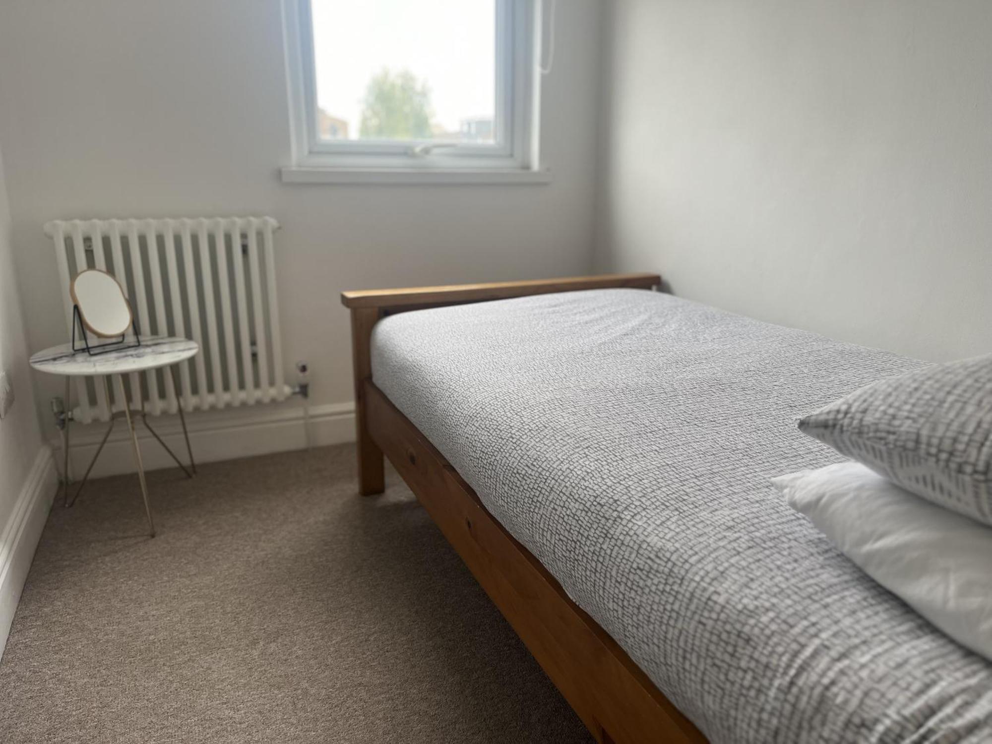 City Reach Retreat Spacious 4Bed House Startford Maryland Great Transport Links Лондон Экстерьер фото