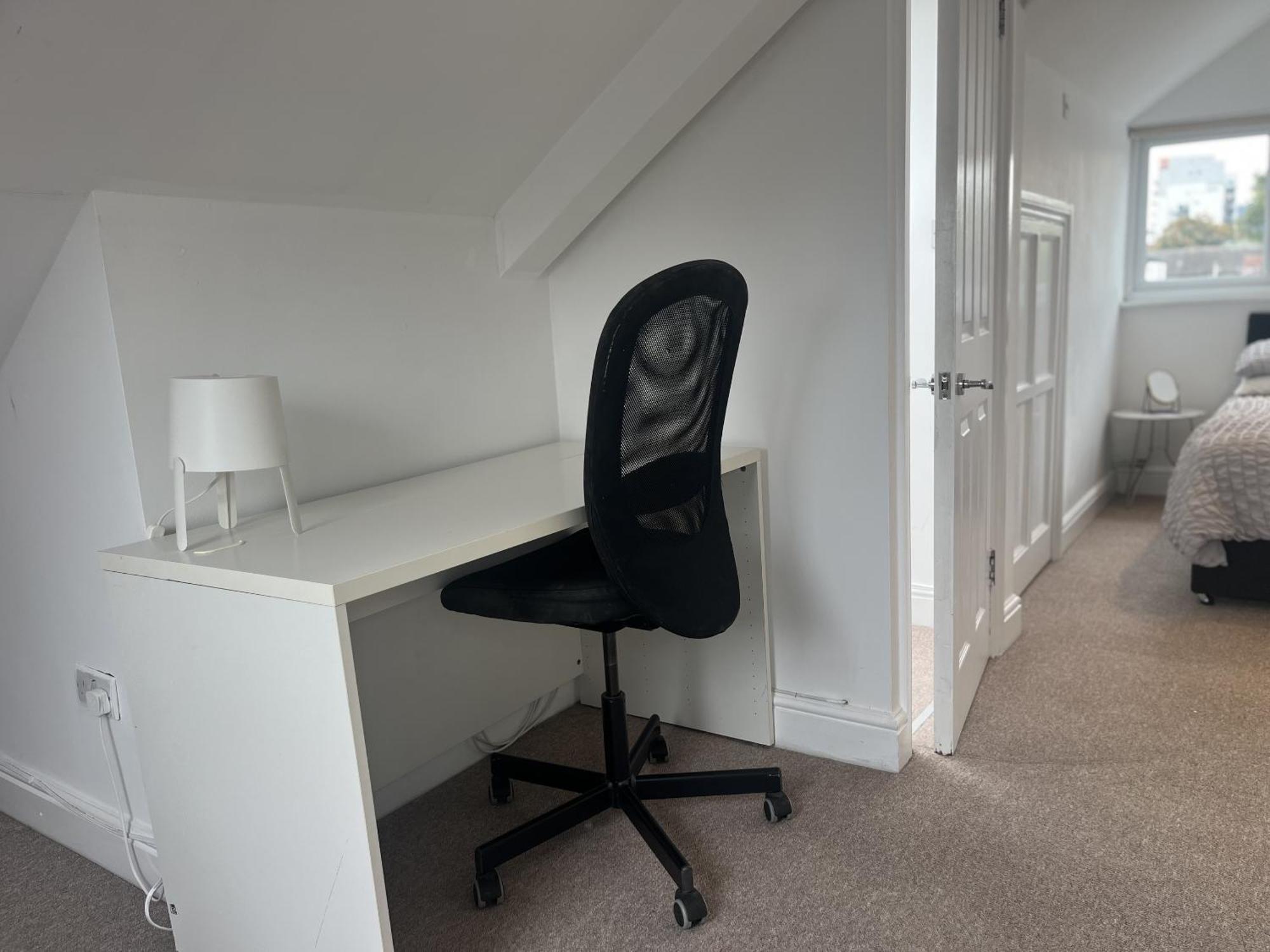City Reach Retreat Spacious 4Bed House Startford Maryland Great Transport Links Лондон Экстерьер фото