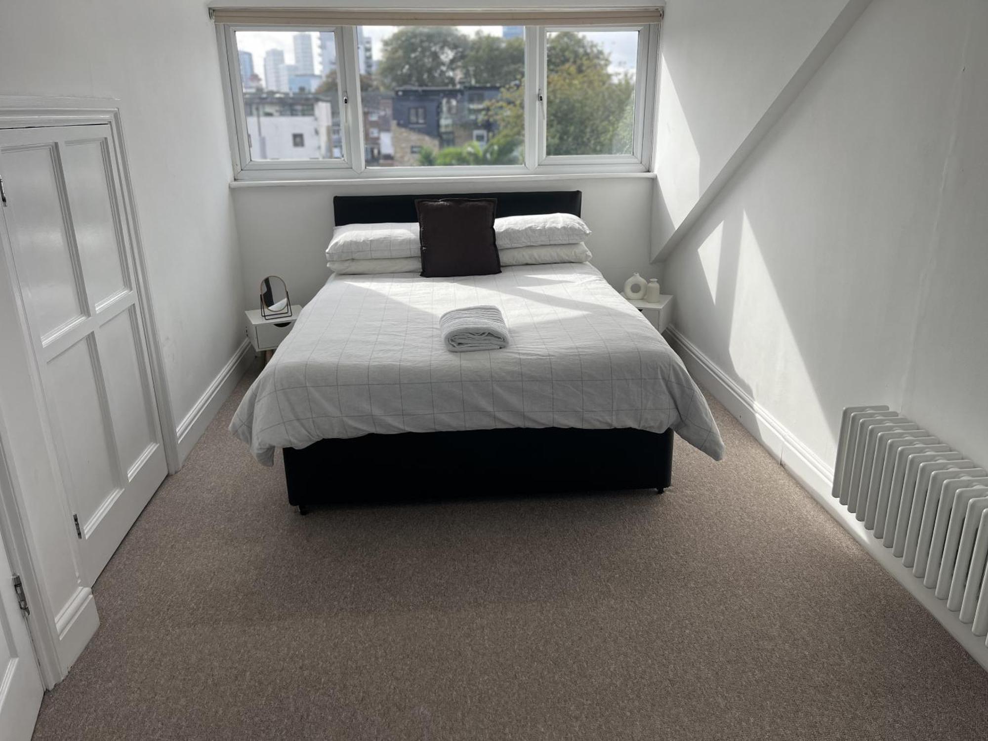 City Reach Retreat Spacious 4Bed House Startford Maryland Great Transport Links Лондон Экстерьер фото