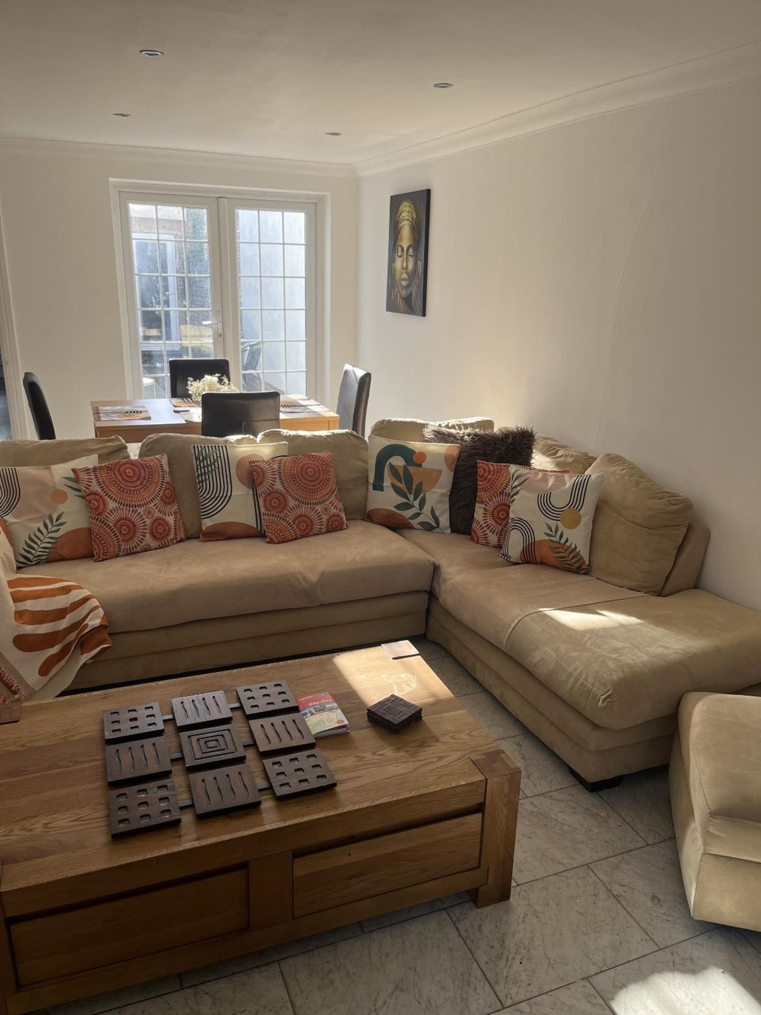 City Reach Retreat Spacious 4Bed House Startford Maryland Great Transport Links Лондон Экстерьер фото
